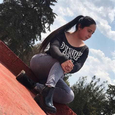 Johana Valmonddr • Threads Say More