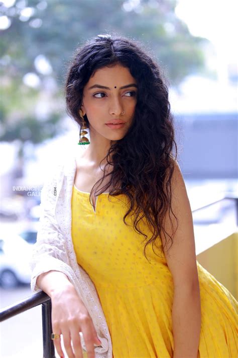 2 Diksha Sharma Raina Indian Cinema Gallery