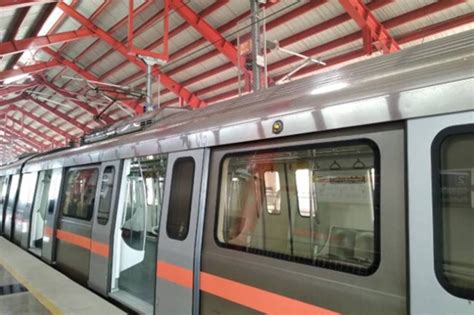 Delhi Metro Red Line: DMRC carries out massive renovation works on ...