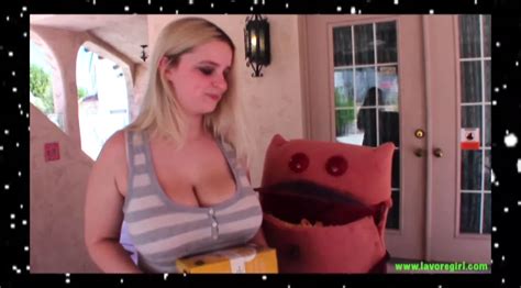 La Vore Girl News 7 25 17 Codi Vore Funny Porn XHamster