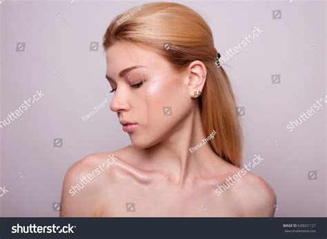 Beauty Portrait Blond Girl Nude Make Stock Photo Shutterstock