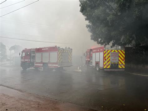 Incêndio destrói depósito de materiais recicláveis em Campinas CBN