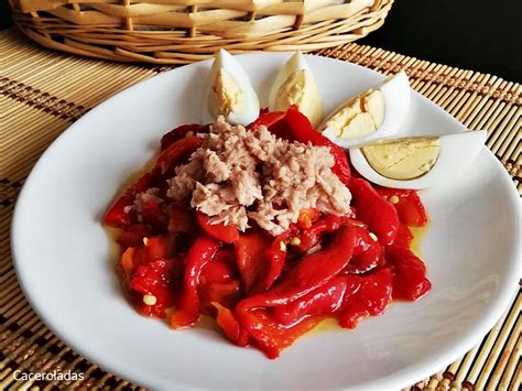 Ensalada de pimientos atún y huevo Caceroladas