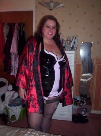 Lindiloo 53 From Coventry Is A Local Granny Looking For Casual Sex Dirty Granny