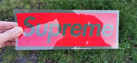 Supreme Logo