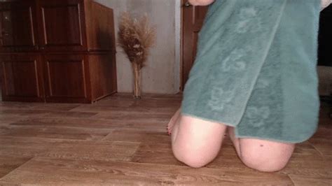 Chubby MILF Gives Herself An Enema Russianfetish Clips Sale