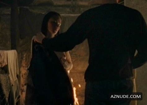 EIN WEIHNACHTSMARCHEN WENN ALLE HERZEN SCHMELZEN NUDE SCENES AZNude