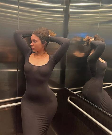 Going Down Nudes Tightdresses NUDE PICS ORG