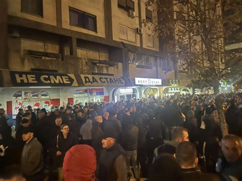Obraćanje Vučića Ispred Sns U Novom Sadu