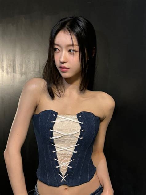 SylCue Sexy Hot Girl Contrast Color Lace Splicing Cross Strap Tube Top Versatile Waist Slimming Top