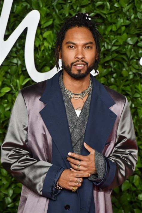 miguel hangs  metal hooks   skin  stage  shock stunt
