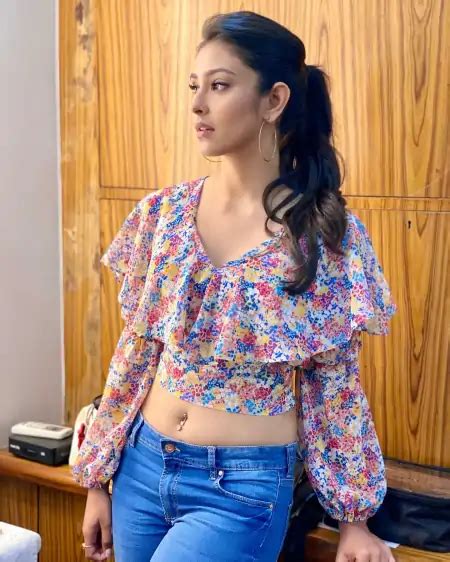 Navneet Kaur Dhillon Top Hot Pics And Photo