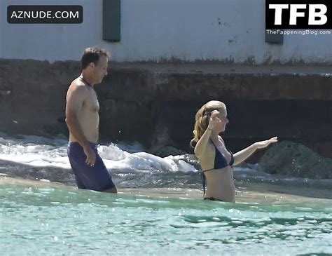 Apple Martin Sexy Seen With Gwyneth Paltrow Put On A Bikini Show Out On The Beach In Barbados