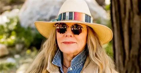 La Due A De Una Tienda Es Asesinada Por Una Bandera Del Orgullo Gay Infobae