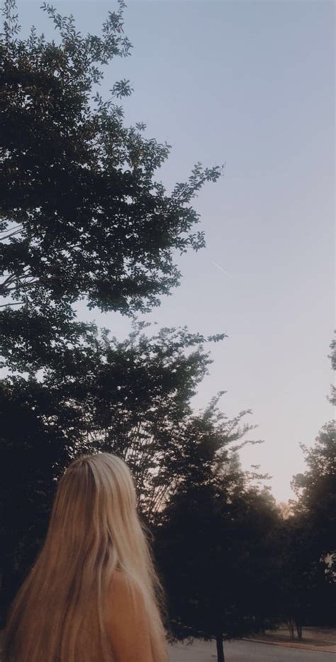 Sky High Blonde Girl Girl Hairstyles Nature Girl