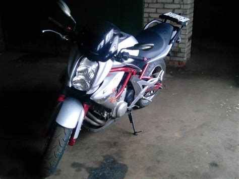 Купить б у Kawasaki ER 6N инжектор 6 передач в Мытищах красный naked bike 2008 года на Авто ру