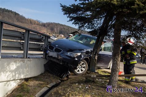 Sio Kowa Zderzenie Vw Z Bmw Dwie Osoby Trafi Y Do Szpitala