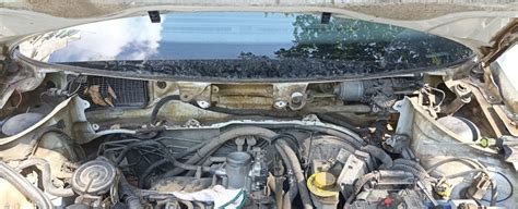 57. Чистка, смазка трапеции дворников — Volkswagen Polo Sedan, 1,6 л ...