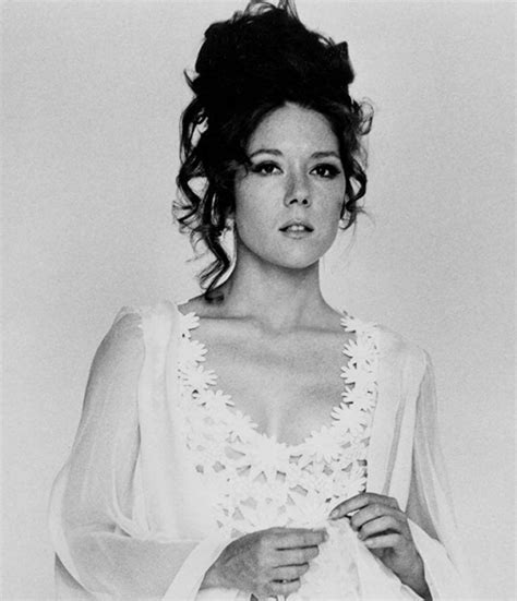 Fabulous Photographs Of Dame Diana Rigg Flashbak English Actresses British Actresses Classic