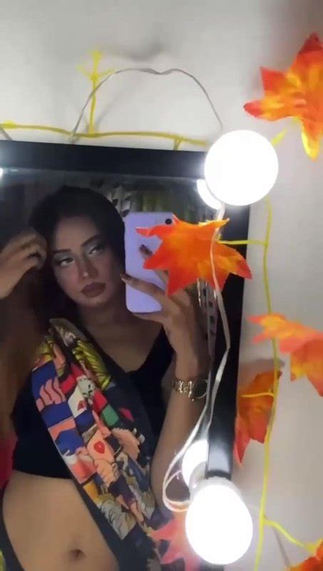 Most Famous Beautiful Bengali Girl Sumaiya Hot Boobs Suking Thressome Giving Blowjob Teasing