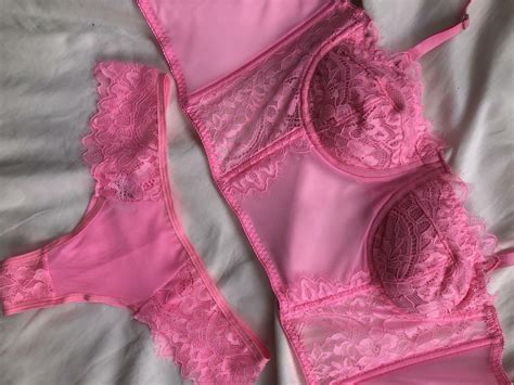 Conjunto De Lingerie Eliza Em Renda Chantilly Tule S Bojo C Aro Calcinha Em Renda E Tule