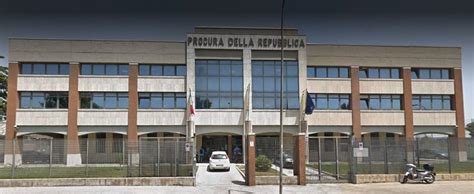 Certificati Falsi Per Avere Il Porto Darmi Tre Richieste Di Rinvio A