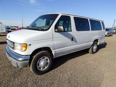 Ford E Xlt Super Duty Passenger Van Triton L V