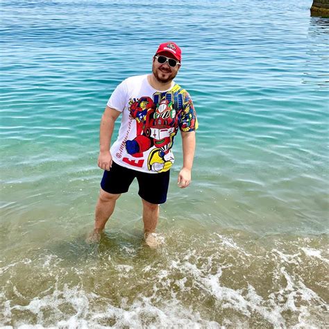 Robzi (Робзи): биография и личная жизнь YouTube-блогера