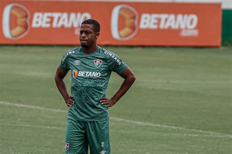 Keno Destaca Jeito Incomum De Diniz E V Fluminense Motivado Todo