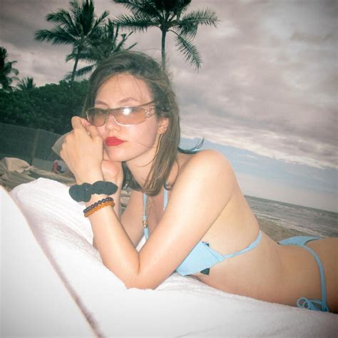 Iris Apatow Nude And Leaked Explicit Photos Fappeningtime