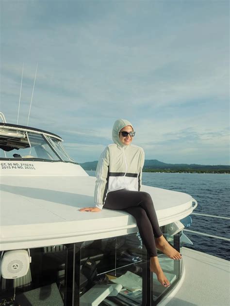 Potret Kebersamaan Nina Zatulini Bersama Suami Dan Anak Saat Liburan Hot Liputan