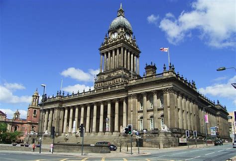 Leeds Town Hall Leeds Visitor Information And Reviews