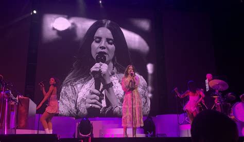 Lana Del Rey Concert Review - Vancouver