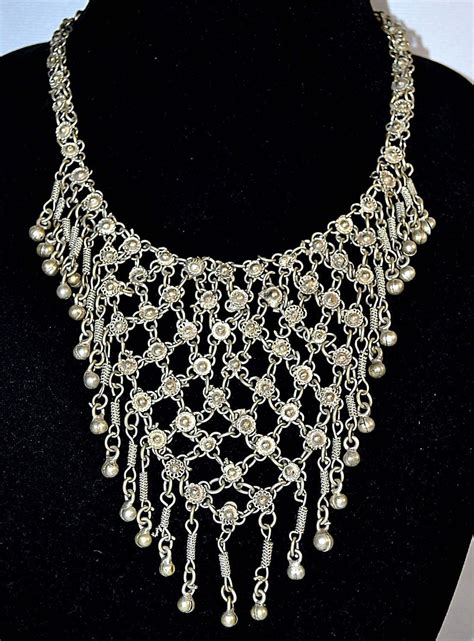 Elegant Vintage Silver Mesh Chain Necklace With Dangles