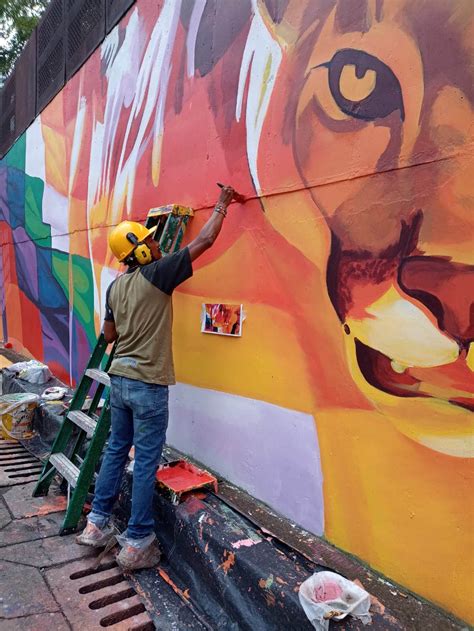 Responden a polémica por la contratación de artistas de los murales del