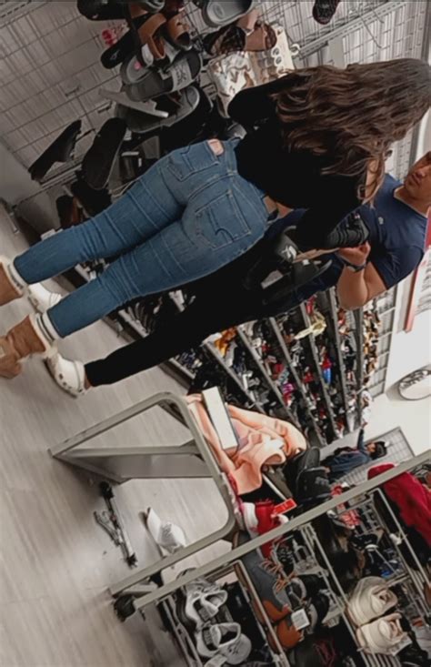 Cute Curvy Latina In Glasses And Jeans Oc Tight Jeans Forum