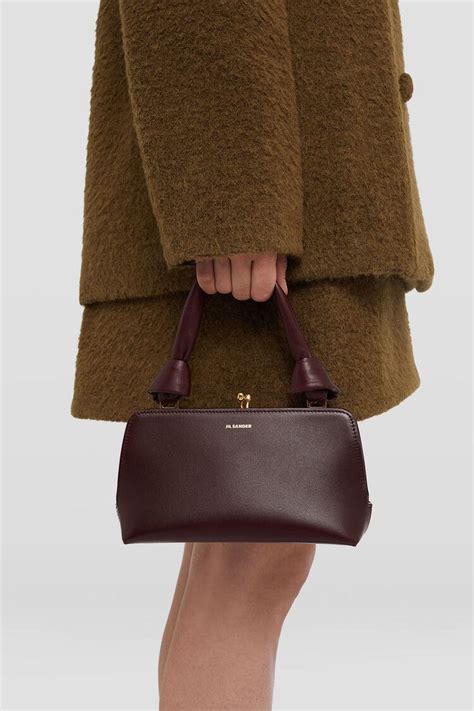 Goji Mini Woman | Classy purses, Bags designer fashion, Leather