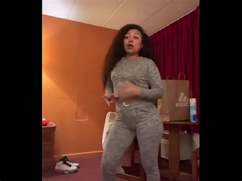 Olha Como A Calcinha Dessa Gostosa Marca XVIDEOS