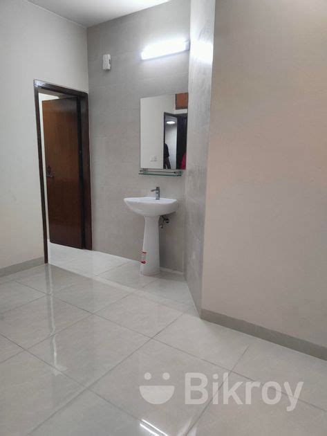 New Fitting Unfurnished Flat For Rent In Banani Bikroy