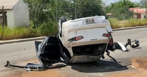 Hermosillo Mujer Resulta Lesionada En Volcamiento