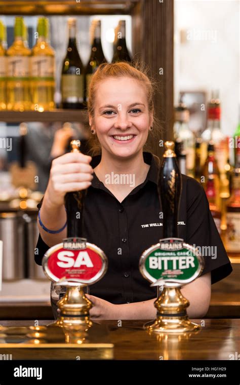 Barmaid Blonde Hi Res Stock Photography And Images Alamy
