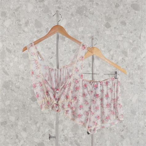 9 Hot Sexy Luisa Rosa Meirelles Bikini Pics