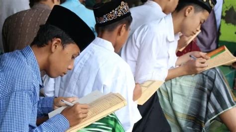 Santri Di Pacitan Ngaji Keutamaan Bulan Ramadhan Nu Online Jatim