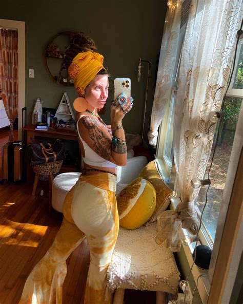 Exclusive Interview: Itslunarliv OnlyFans Speaks Out