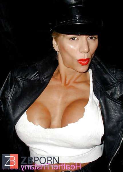 Strenuous Muscle Domme ZB Porn