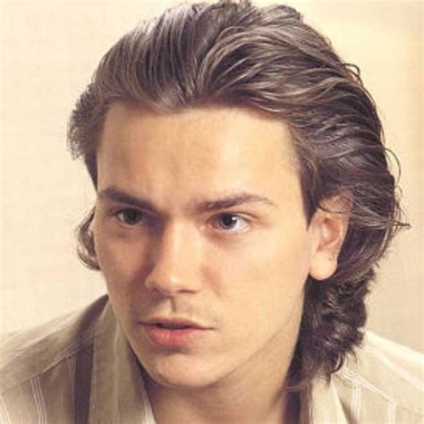 Nostalgic Portraits Of River Phoenix With Long Hair Vintage News Daily