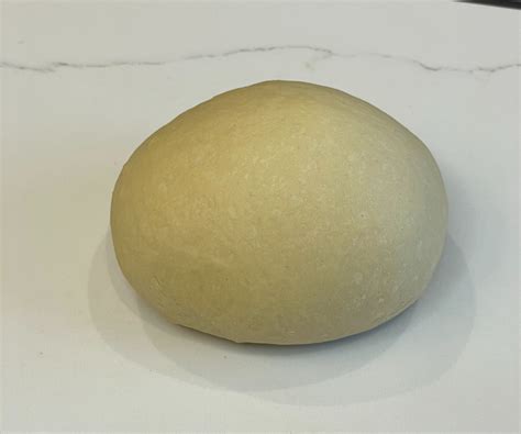 4 Simple Signs That Your Cinnamon Rolls Are Done To Perfection