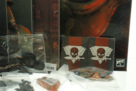 Warhammer 40.000 Kill Team Into The Dark | WHTREASURY