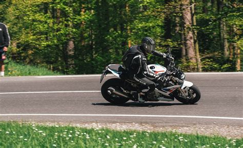 Hyper Naked Bike Vergleich Bmw S R