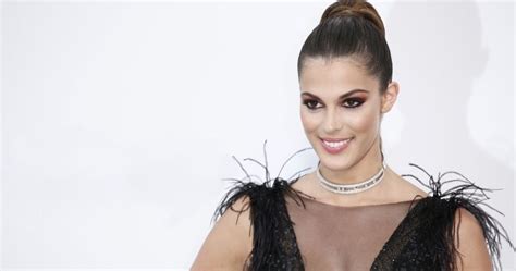 Iris Mittenaere En Robe Ultra Fendue Et Cheveux Courts Lancienne